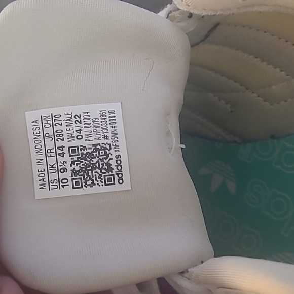 adidas Retropy F90 'Off White Sonic Fuchsia' HP8019 - Picture 2 of 8